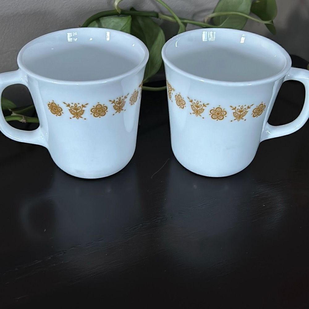 Corelli Corning Pyrex Butterfly Flowers Gold 1410 Vintage